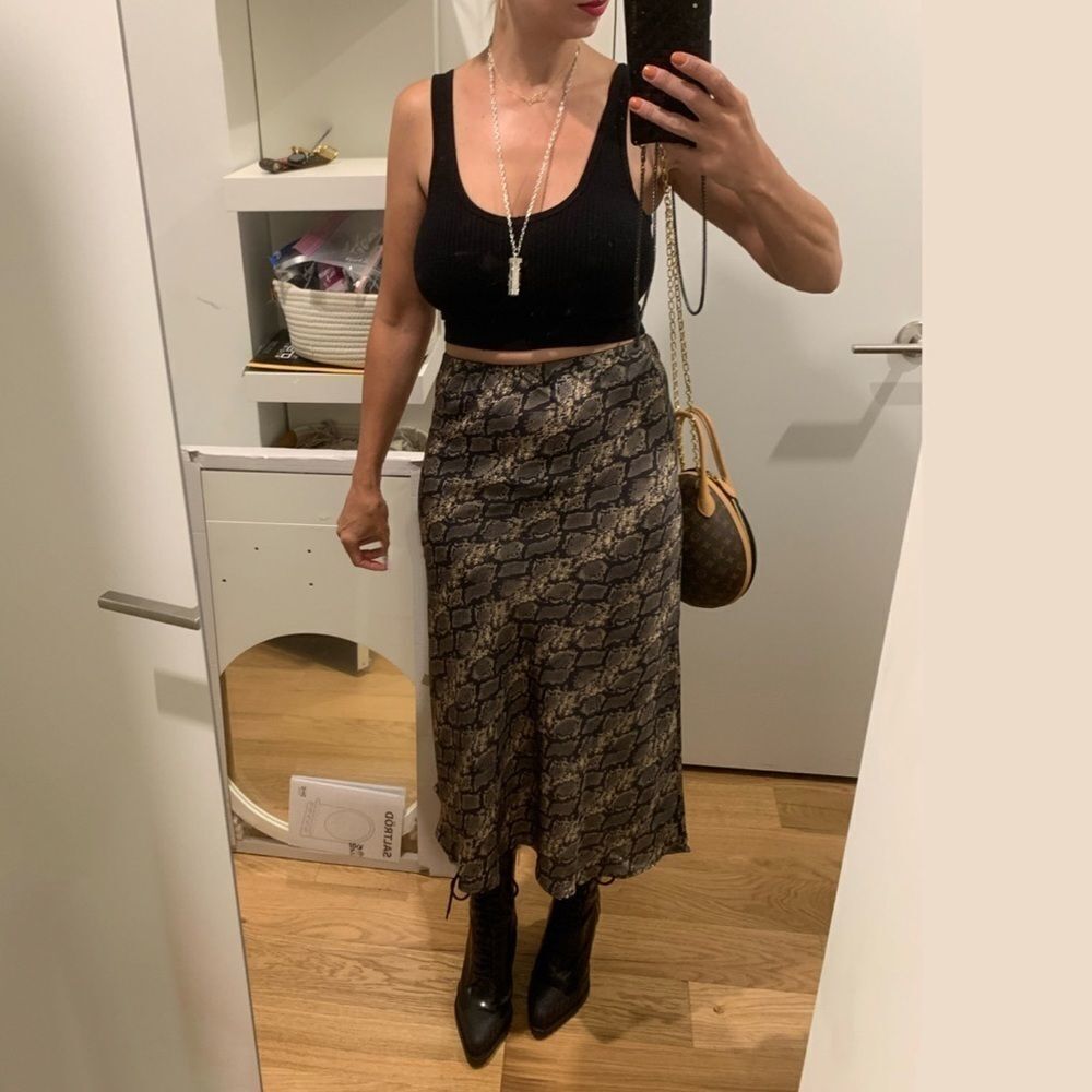 Urban Outfitters Rowan Silky Slip Skirt in Grey Beige Black Animal Print Size S - Picture 3 of 11